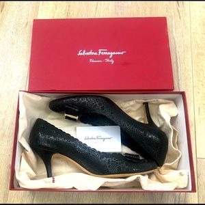 Ferragamo black kitten heels size 7